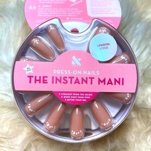 Olive & June Press On Nails NWT